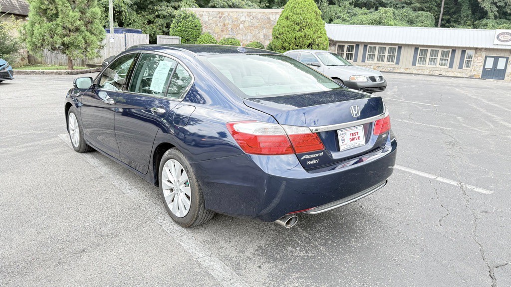 2015 Honda Accord Image 5