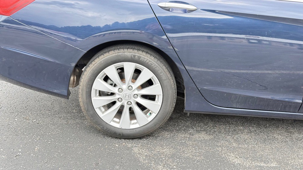 2015 Honda Accord Image 12