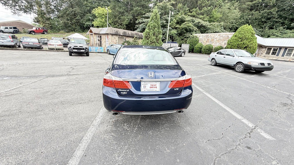 2015 Honda Accord Image 19
