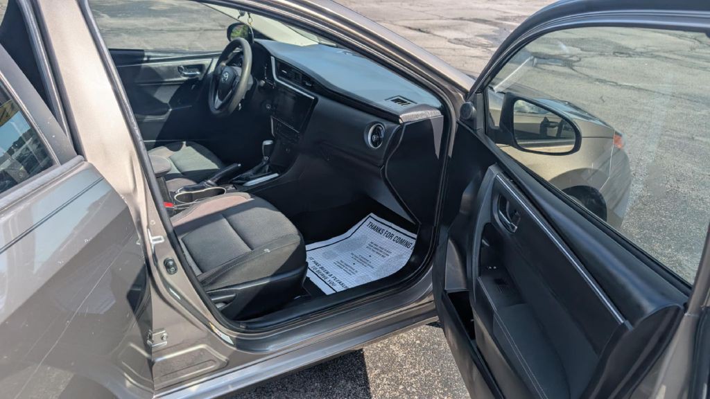2018 Toyota Corolla Image 12
