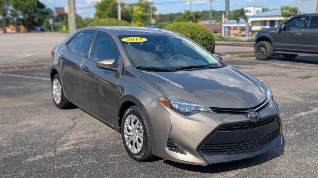 2018 Toyota Corolla Image 2