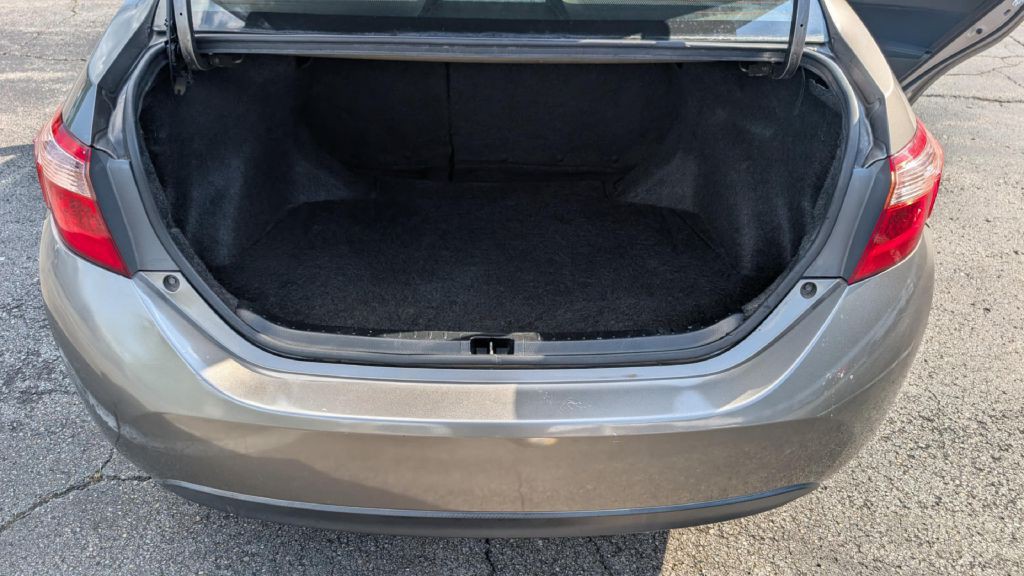 2018 Toyota Corolla Image 12