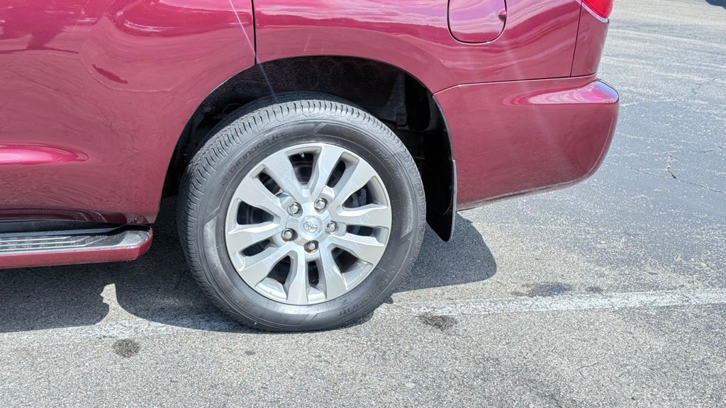 2008 Toyota Sequoia Image 11