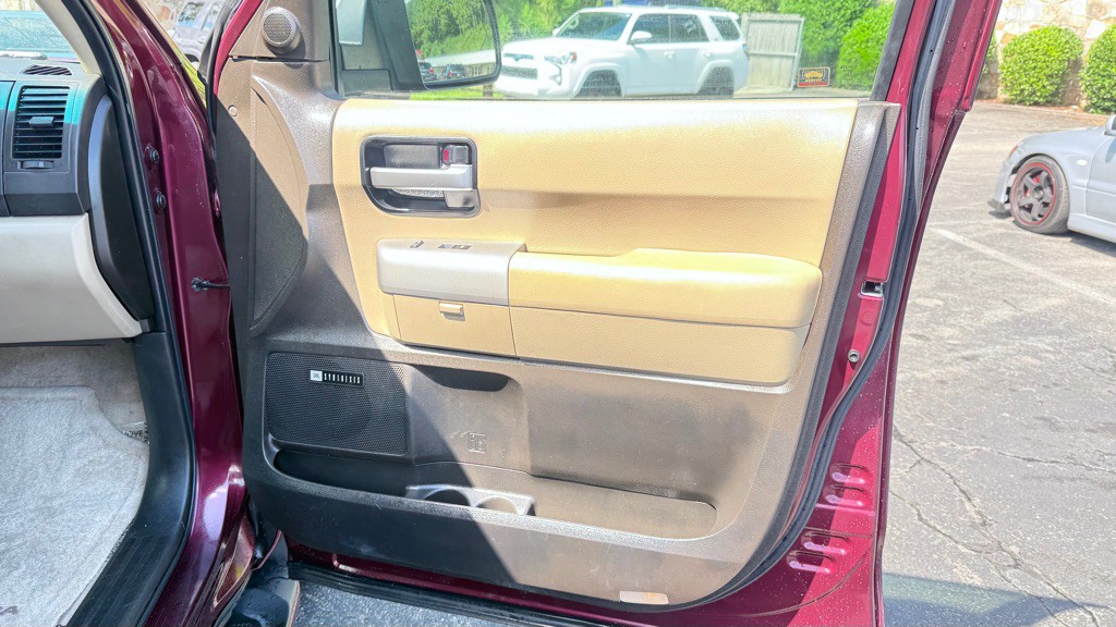 2008 Toyota Sequoia Image 30