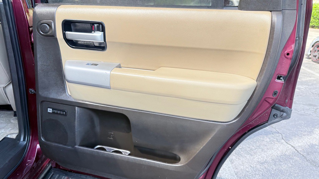 2008 Toyota Sequoia Image 32