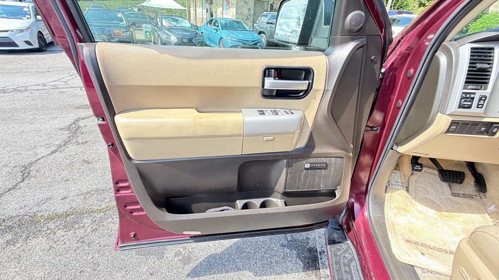 2008 Toyota Sequoia Image 44