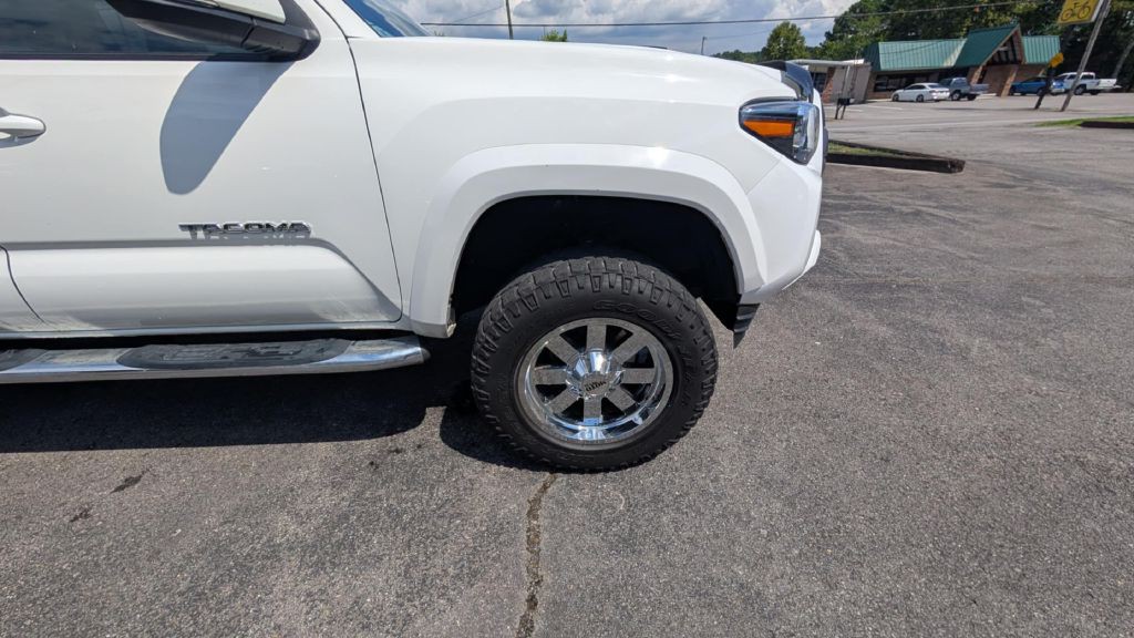 2021 Toyota Tacoma Image 8