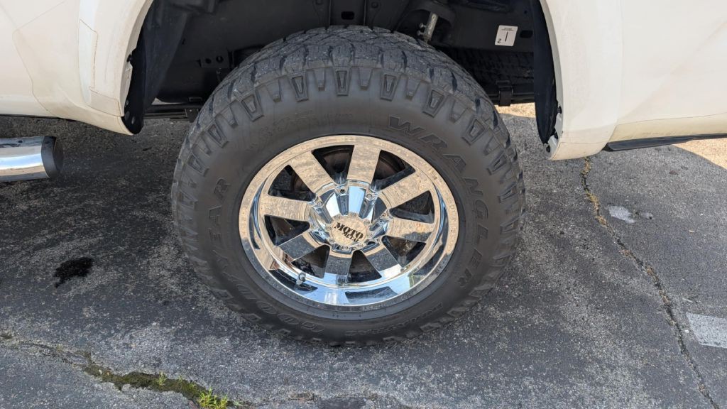 2021 Toyota Tacoma Image 9
