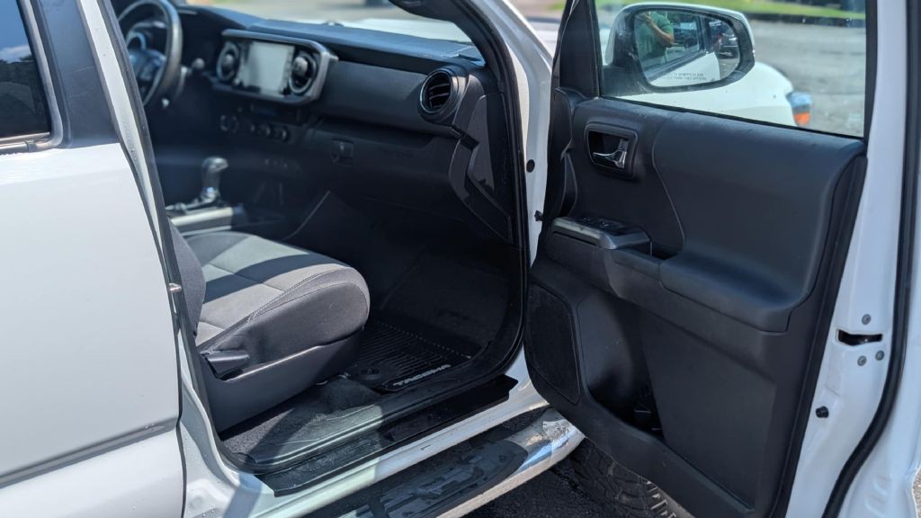 2021 Toyota Tacoma Image 10