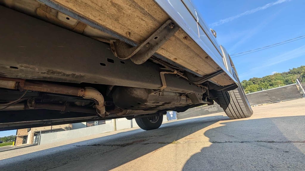 2004 Toyota Sequoia Image 16