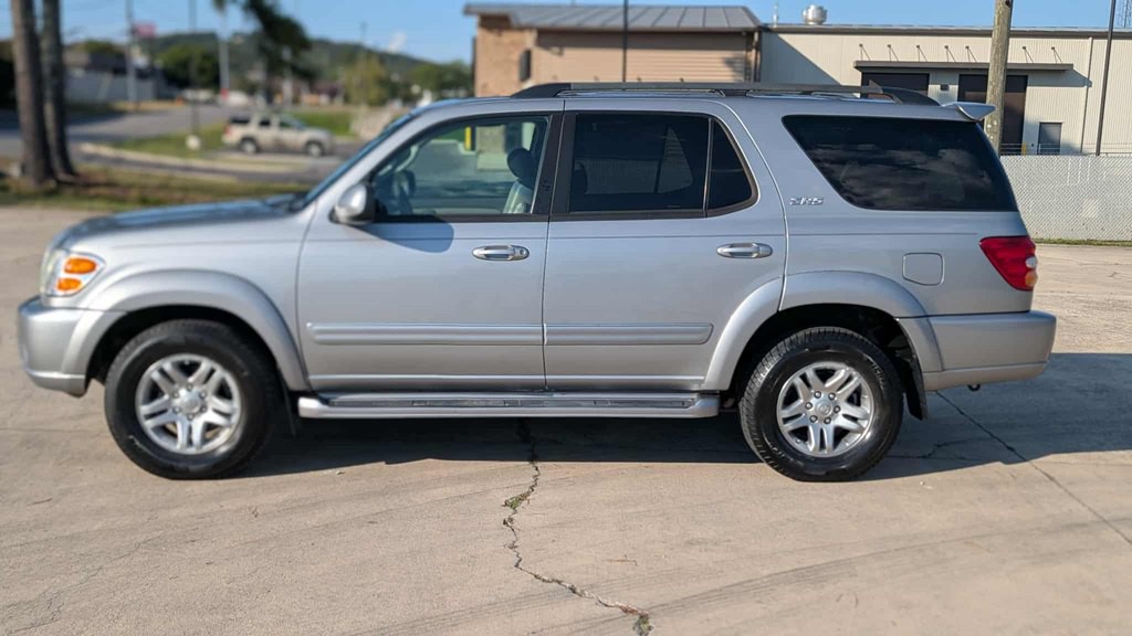 2004 Toyota Sequoia Image 6