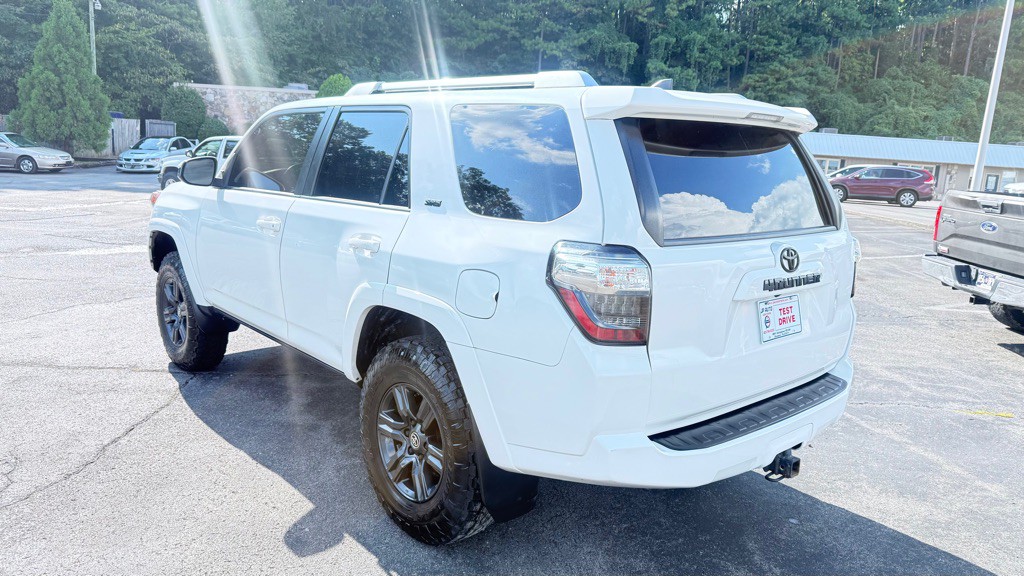 2016 Toyota 4Runner Image 4