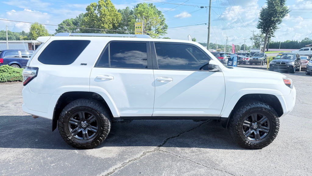 2016 Toyota 4Runner Image 7