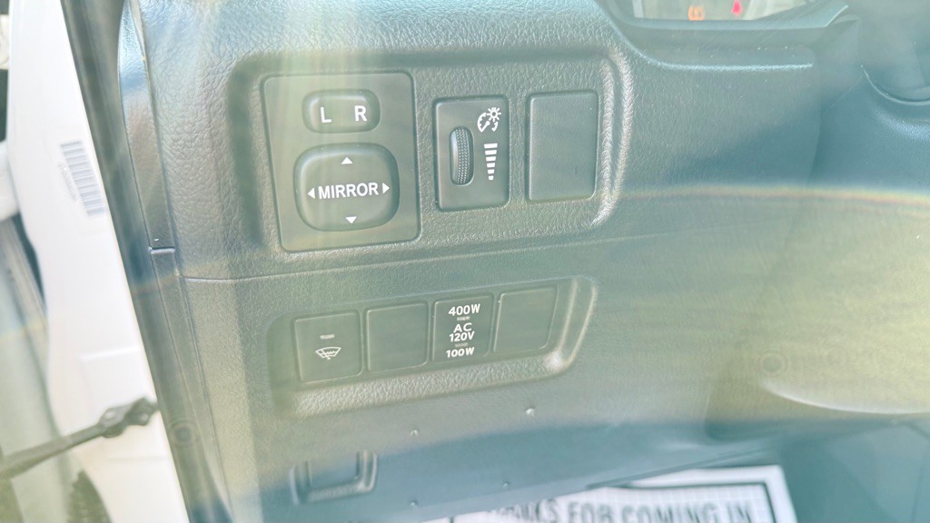 2016 Toyota 4Runner Image 17