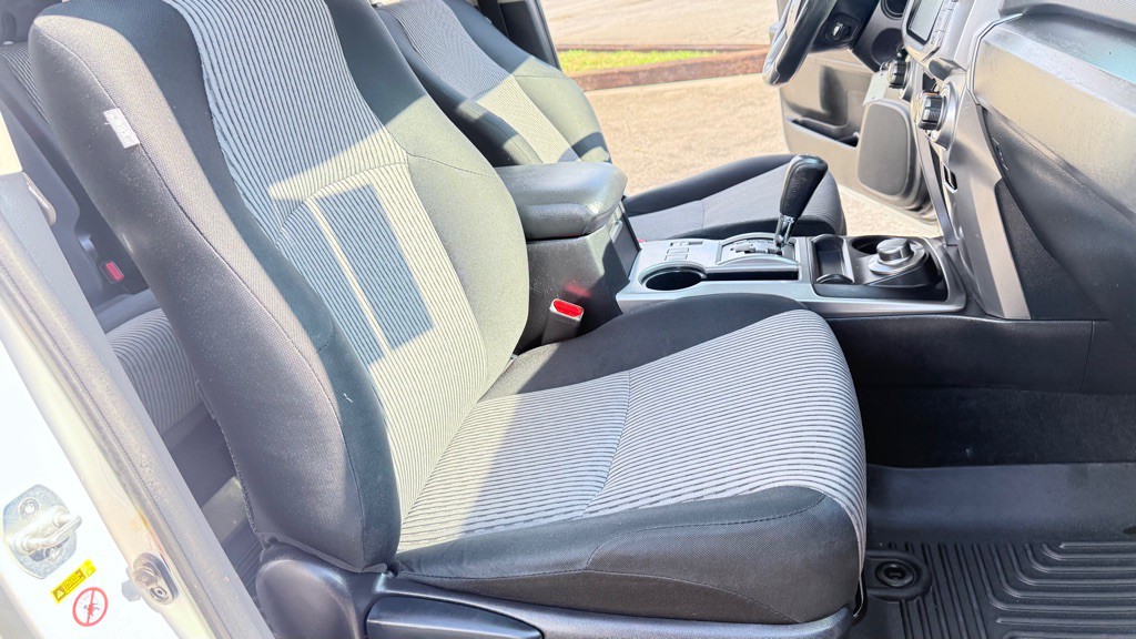 2016 Toyota 4Runner Image 27