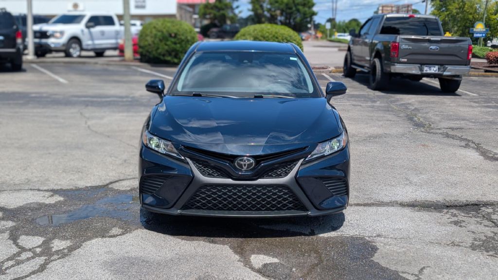 2019 Toyota Camry Image 2