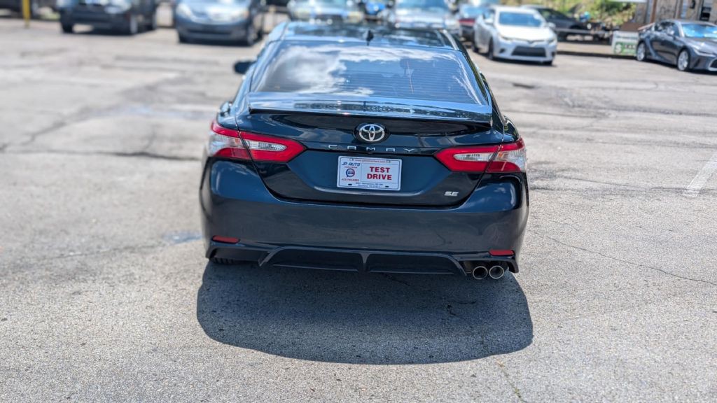 2019 Toyota Camry Image 6