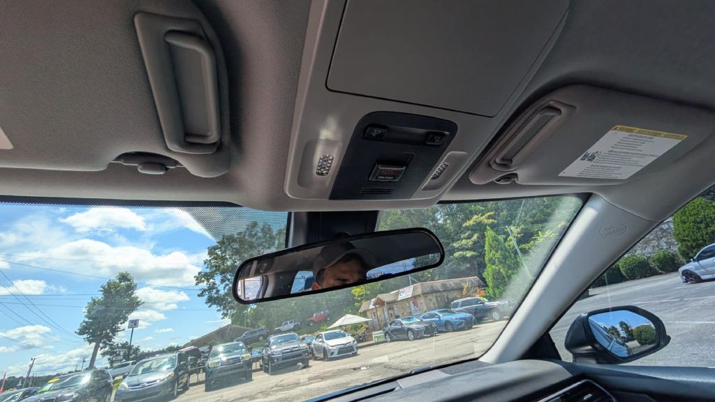 2019 Toyota Camry Image 9