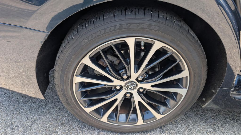2019 Toyota Camry Image 15