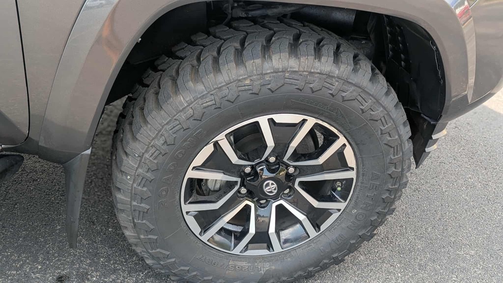 2021 Toyota Tacoma Image 21