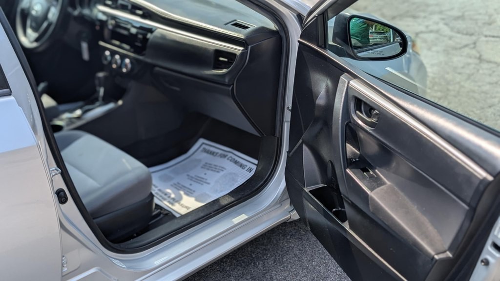 2014 Toyota Corolla Image 11