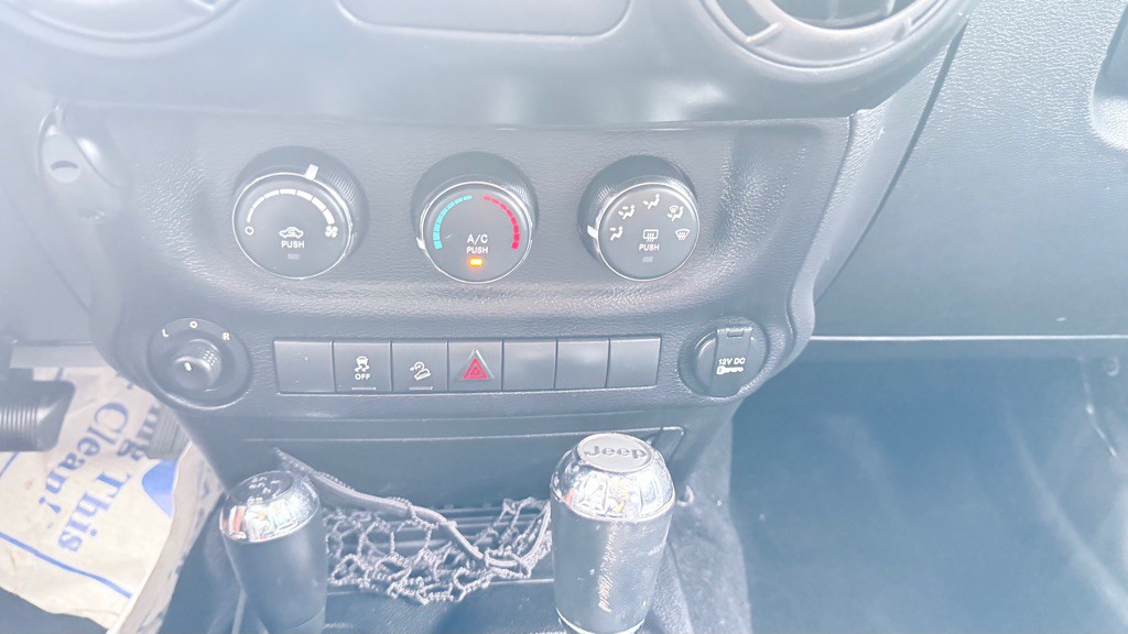 2014 Jeep Wrangler Unlimited Image 29