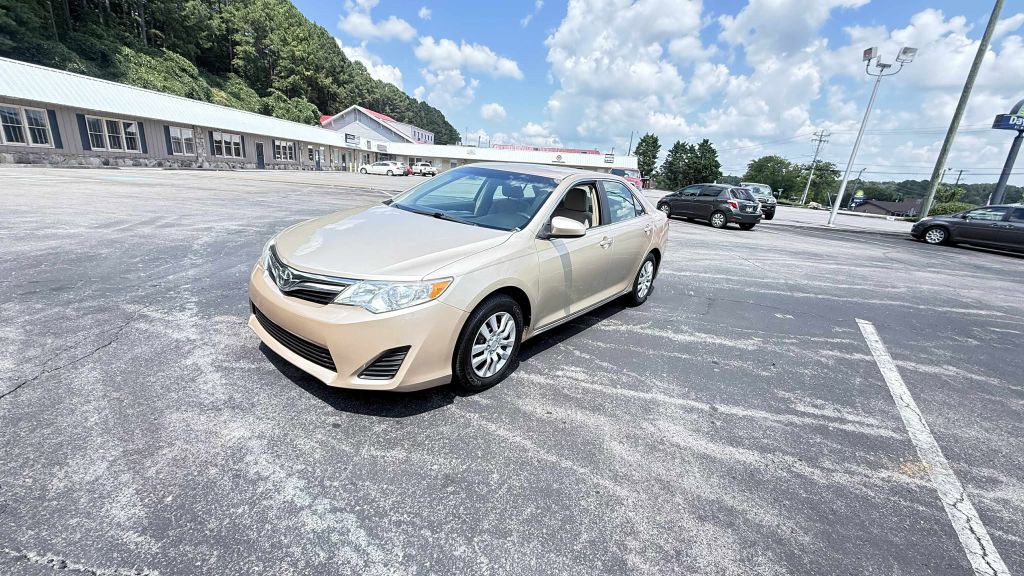 2012 Toyota Camry Image 8