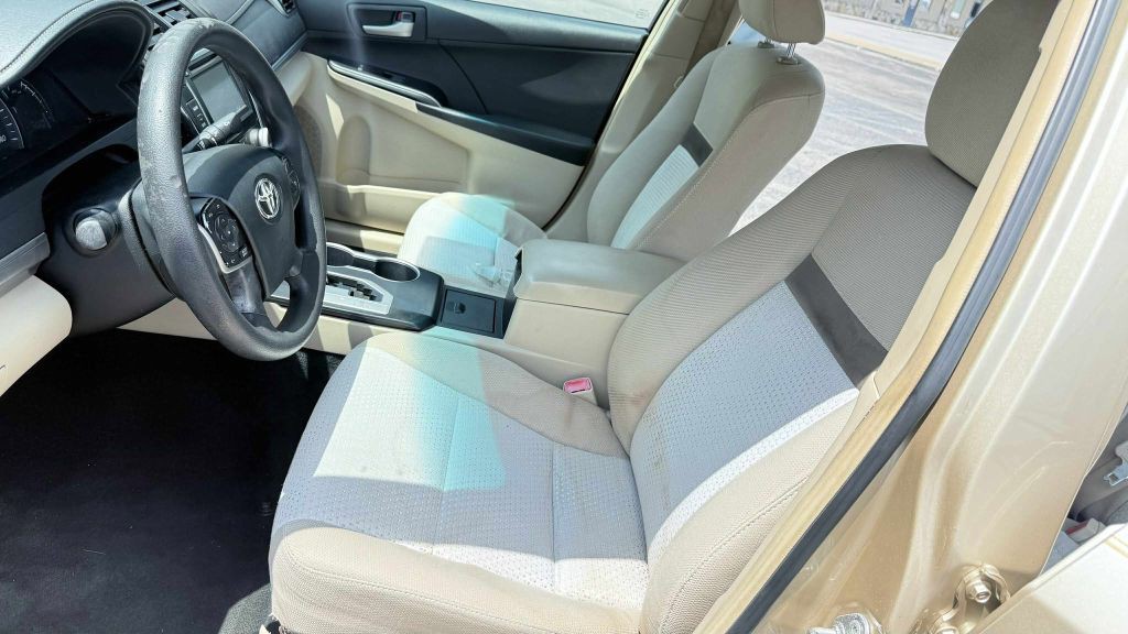2012 Toyota Camry Image 9