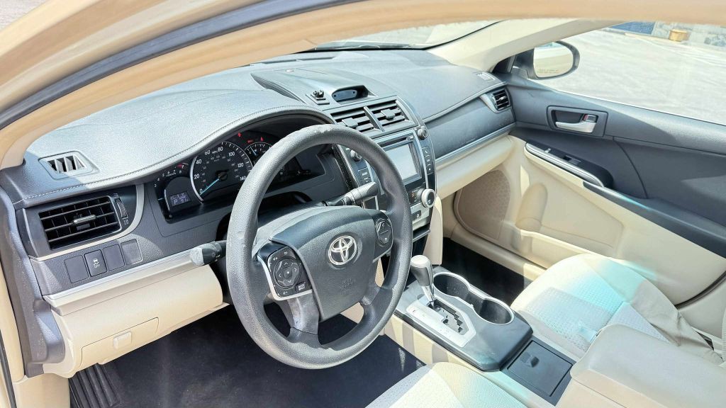 2012 Toyota Camry Image 21