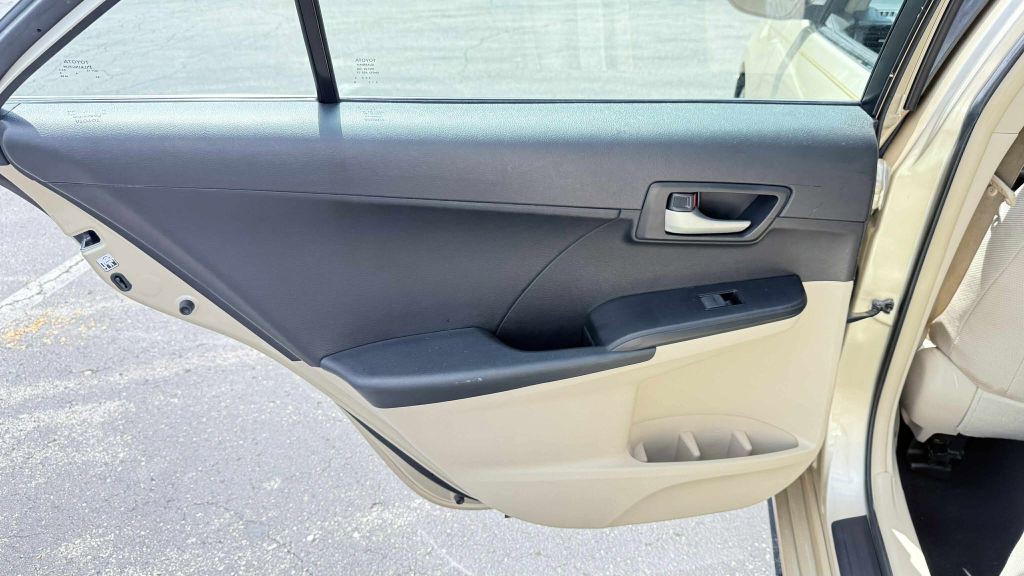 2012 Toyota Camry Image 22