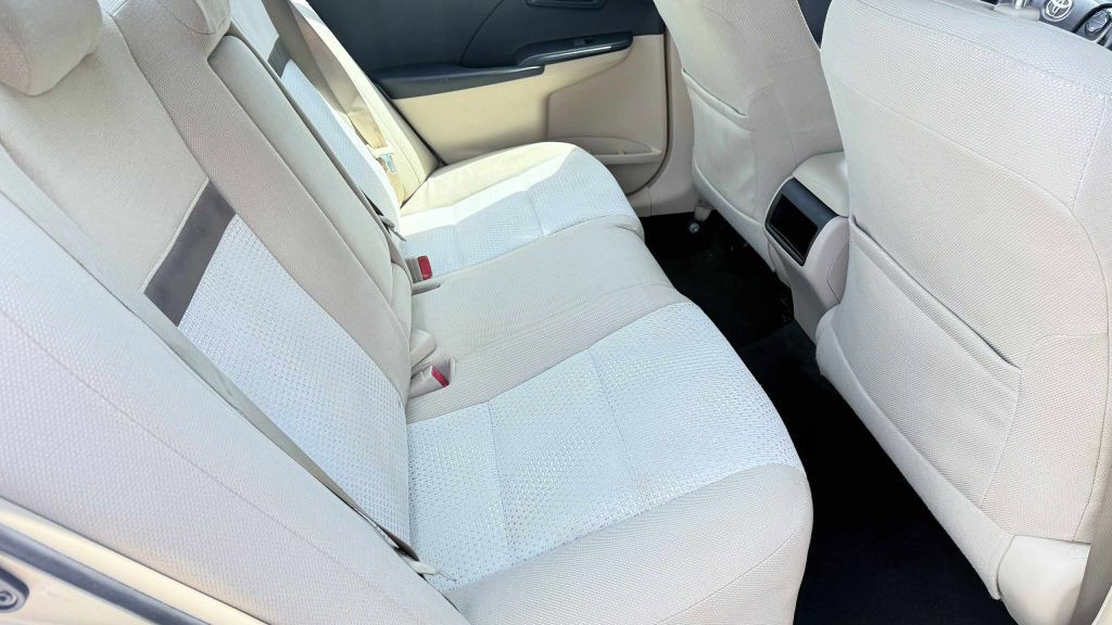 2012 Toyota Camry Image 35