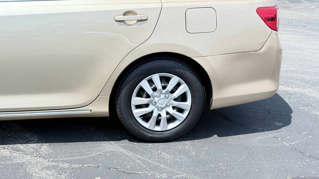 2012 Toyota Camry Image 36