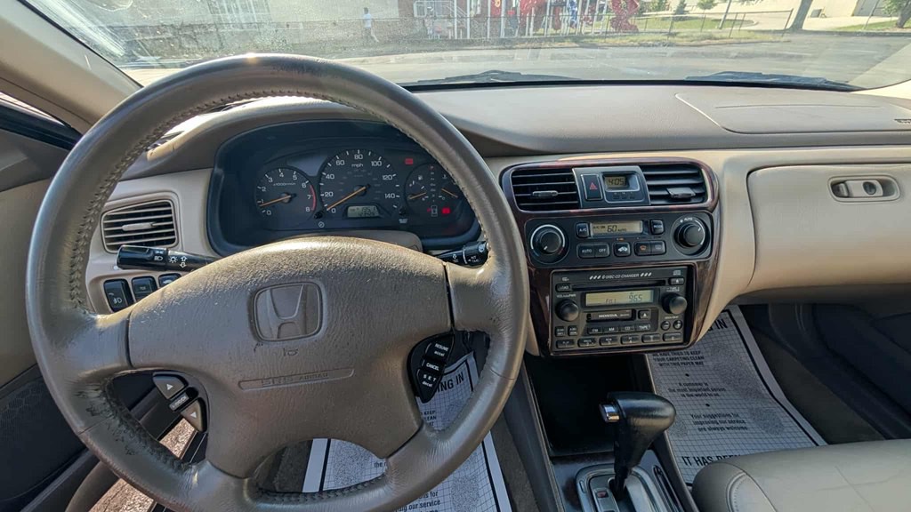 2001 Honda Accord Image 9