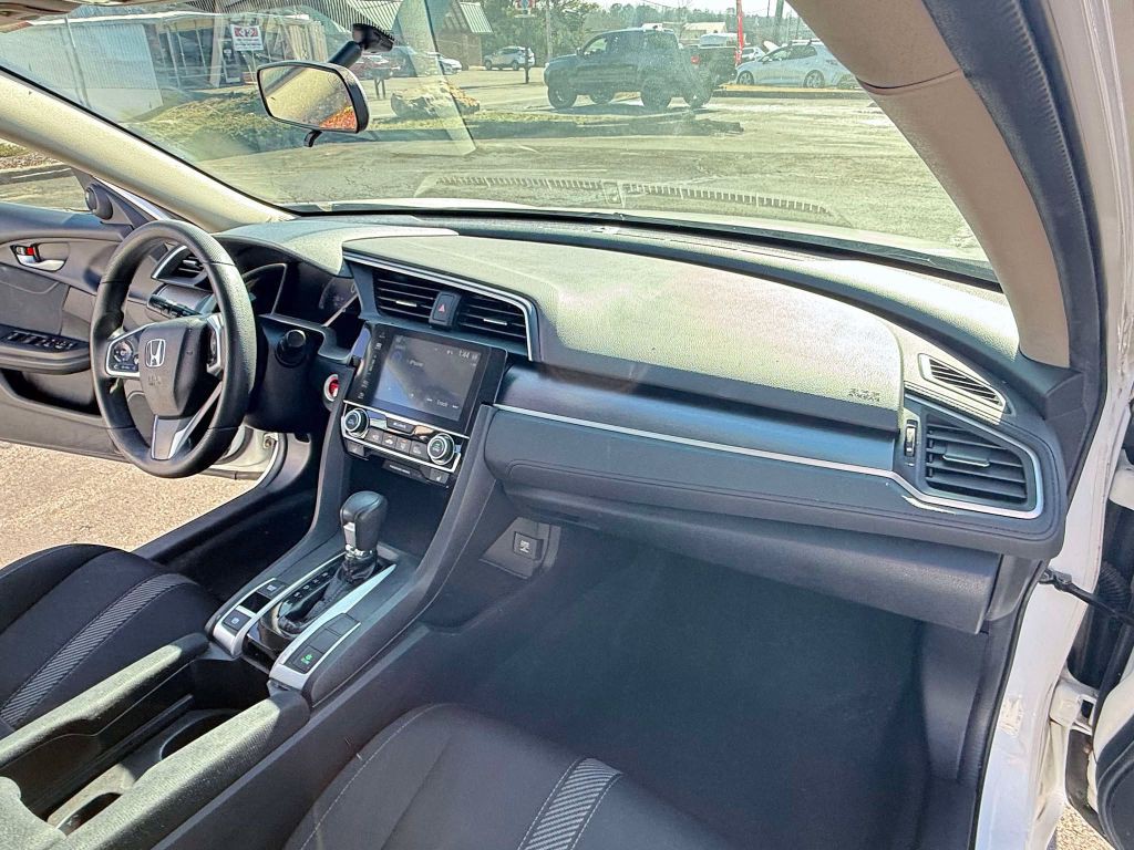 2016 Honda Civic Image 16