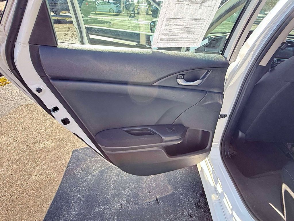 2016 Honda Civic Image 29