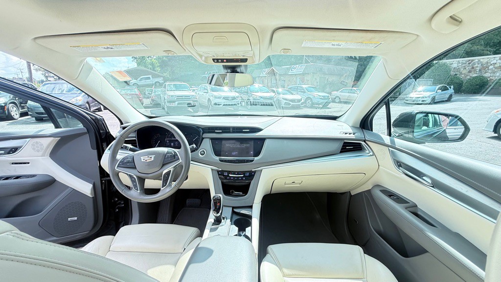 2017 Cadillac XT5 Image 32