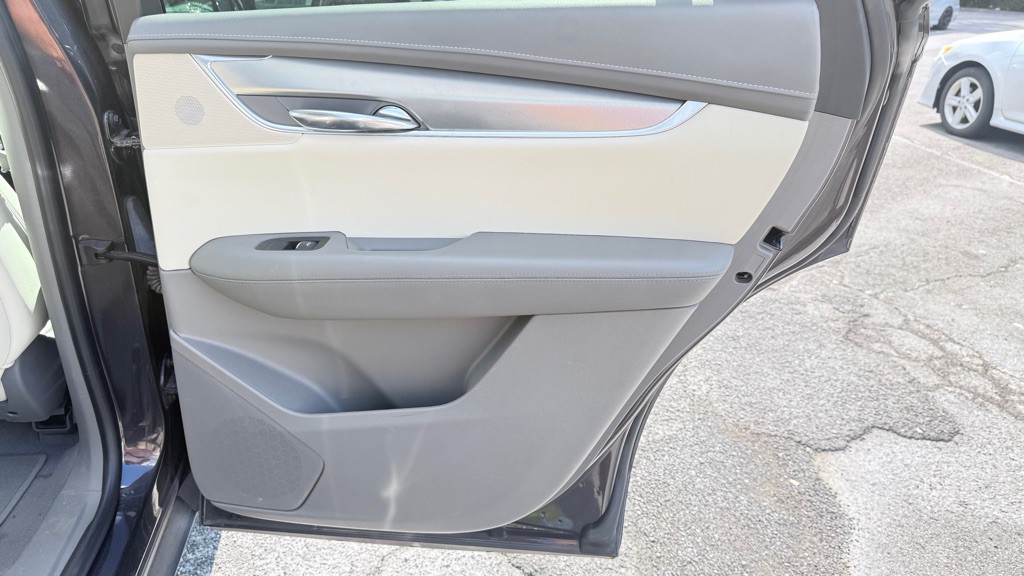 2017 Cadillac XT5 Image 37
