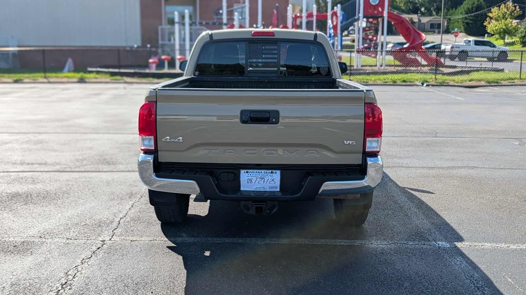 2017 Toyota Tacoma Image 6