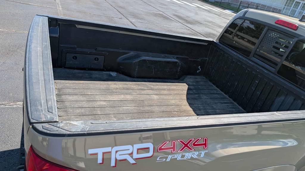 2017 Toyota Tacoma Image 7