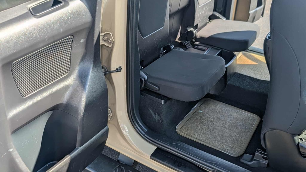 2017 Toyota Tacoma Image 13