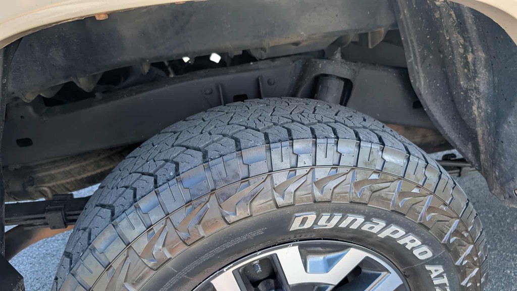 2017 Toyota Tacoma Image 16