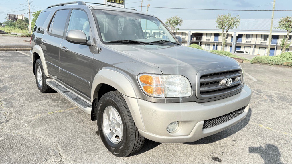 2004 Toyota Sequoia Image 12