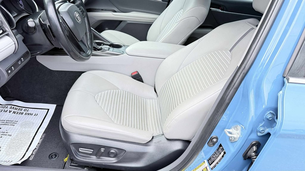 2023 Toyota Camry Image 16