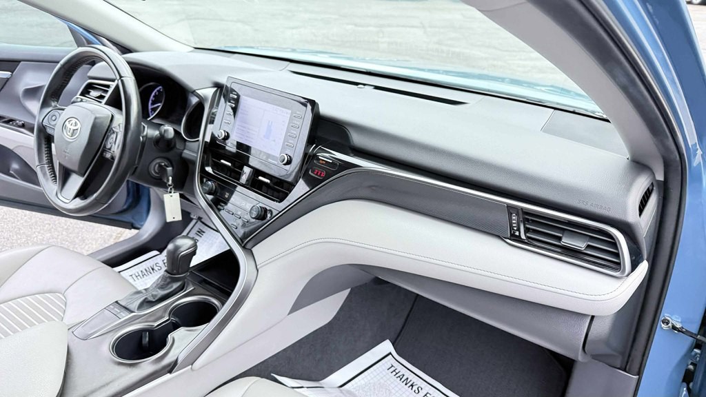 2023 Toyota Camry Image 19