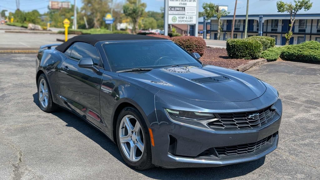 2019 Chevrolet Camaro Image 1