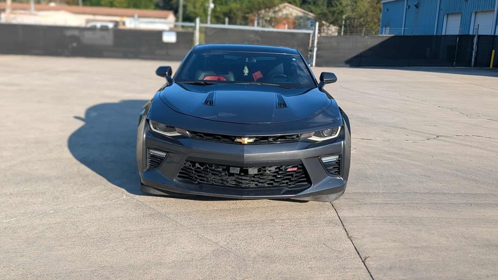 2016 Chevrolet Camaro Image 2