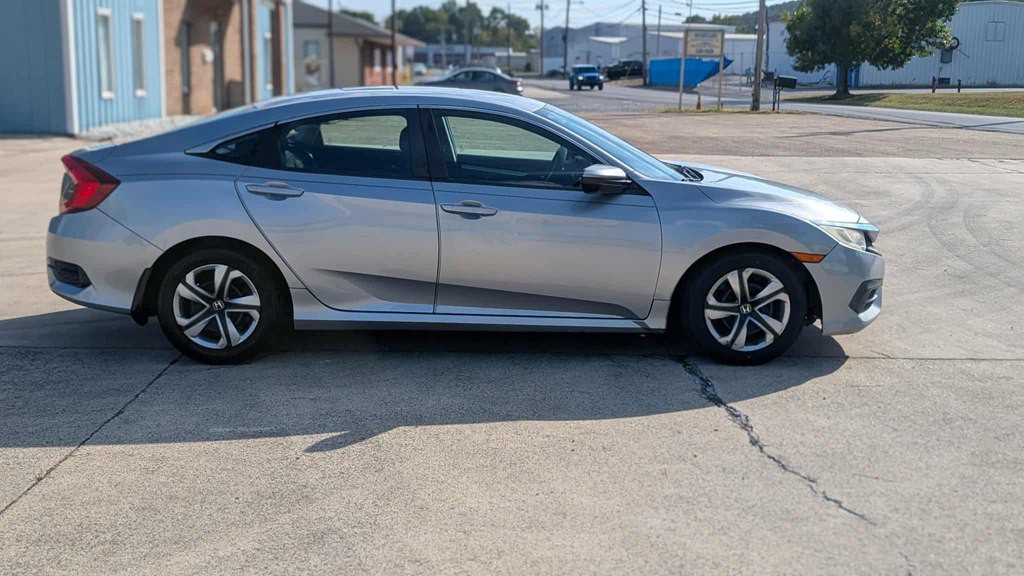 2017 Honda Civic Image 4