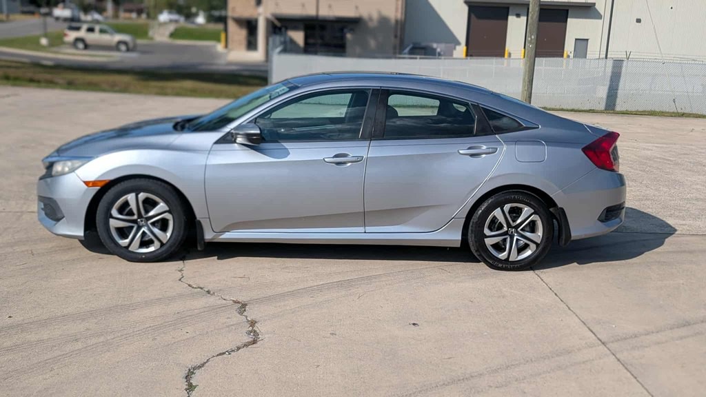 2017 Honda Civic Image 5