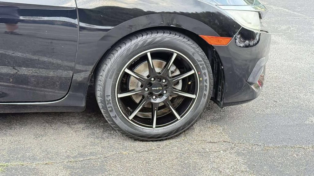 2018 Honda Civic Image 16