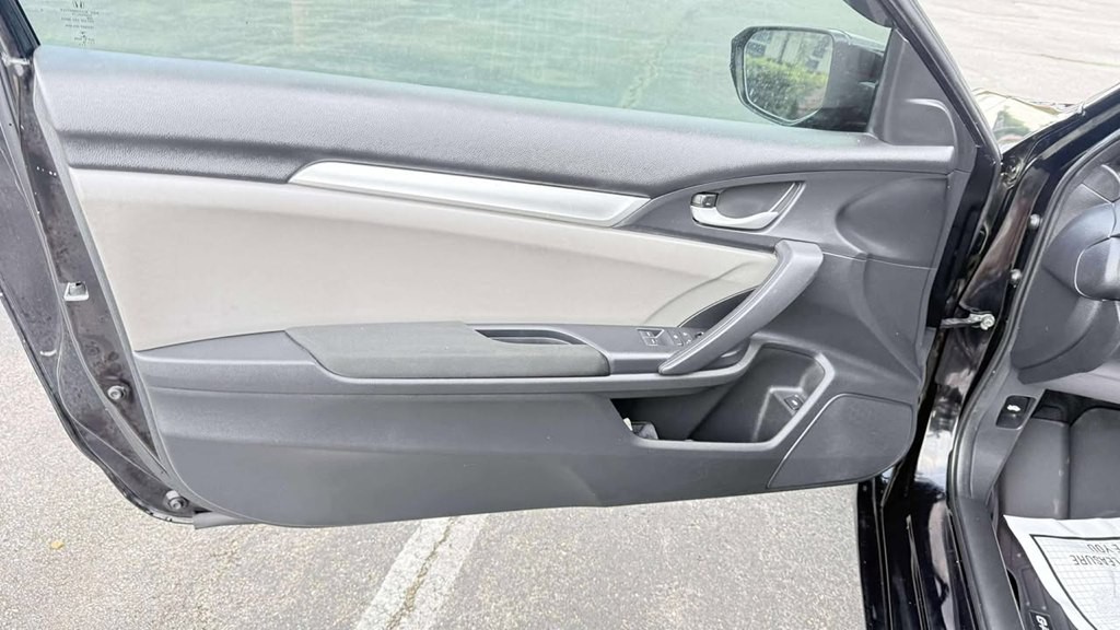 2018 Honda Civic Image 17